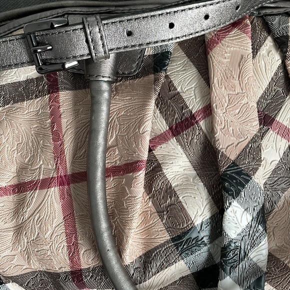 Burberry Floral Embossed Nova Check Tote. 100% Authentic!!! - Picture 2 of 13